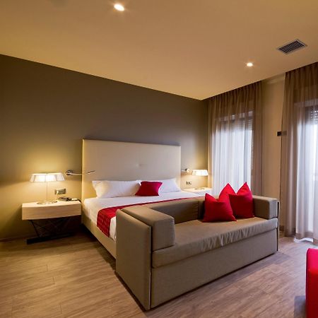 Hotel Italia 벨레지아아지마리나 외부 사진